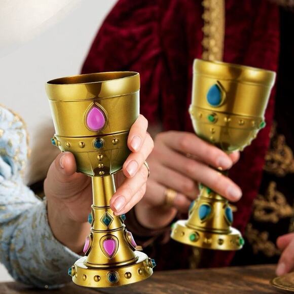 Medieval Crown Jewel Goblets – Gold Plastic Chalice Cups Set of 4 NWOT - Picture 1 of 6